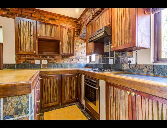 2 BEDROOM PROPERTY TO RENT IN GLEN MARAIS